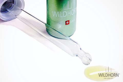 Application de l'huile Wildhorn&reg;How to use the Wildhorn&reg; oilAnwendung des Wildhorn&reg; Öls
